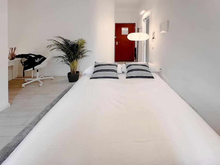 20 Min Duomo - Modern Apartment Milano Esterno foto