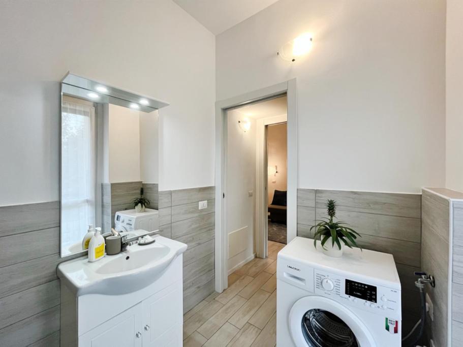 20 Min Duomo - Modern Apartment Milano Esterno foto